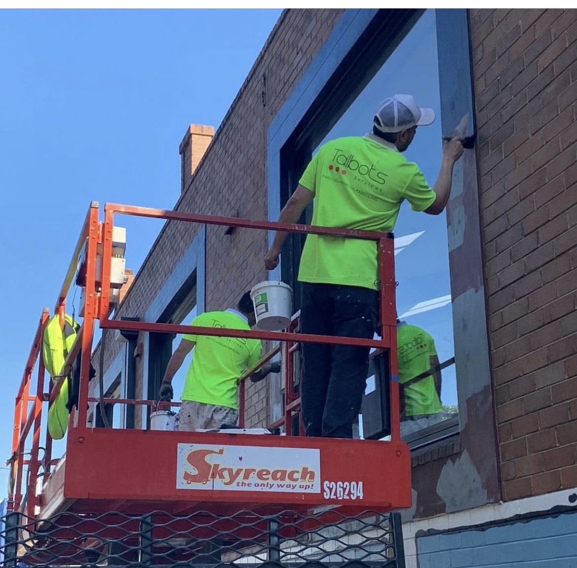 How to Work as a Painting Contractor